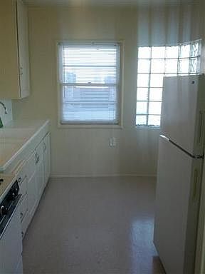 5th image of 29 Ximeno Ave APT 3