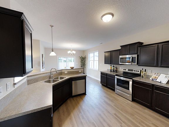 5th image of 828 Hidden Bridge Road