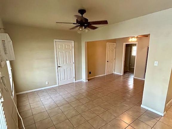 3rd image of 1401 14th St APT D