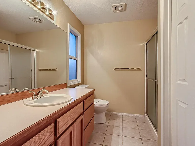 8363 SW Bonaventure Ln — Photo 2