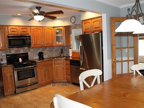 5th image of 3817 Mansfield Dr