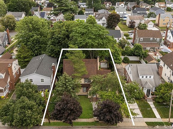 3rd image of 116 Meadowbrook Road