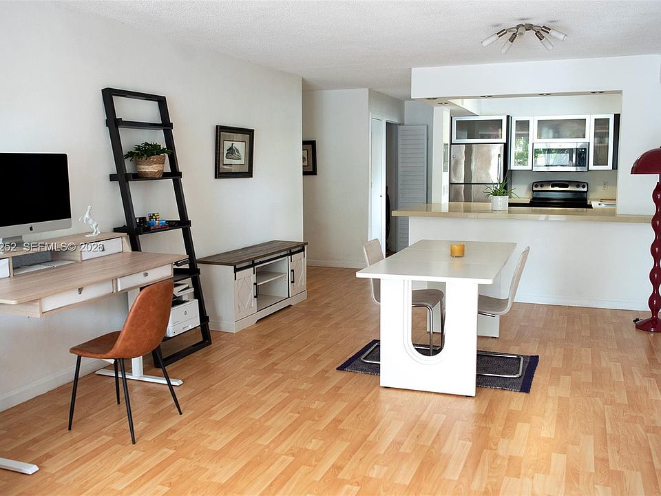 1st image of 1045 10th St APT 204
