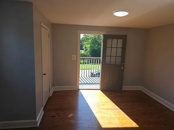 2422 Highland Dr APT 3, Knoxville, TN 37918