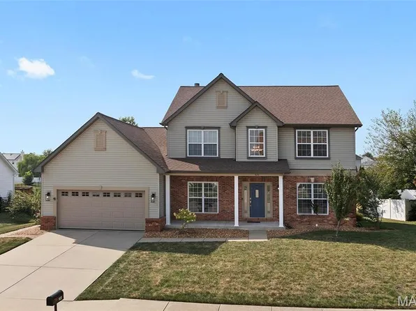 923 Saint Nicholas Dr, O Fallon, IL 62269