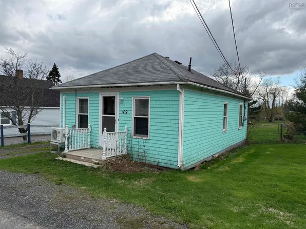 45 Martha St, Pictou, NS B0K 1H0