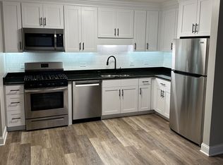 2300 Burlington Ave UNIT 1, Downers Grove, IL 60515