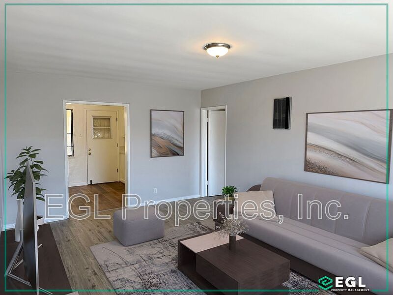 1st image of 5918 S West Blvd #1