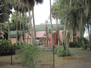 16849 Deer Island Rd, Tavares, FL 32778