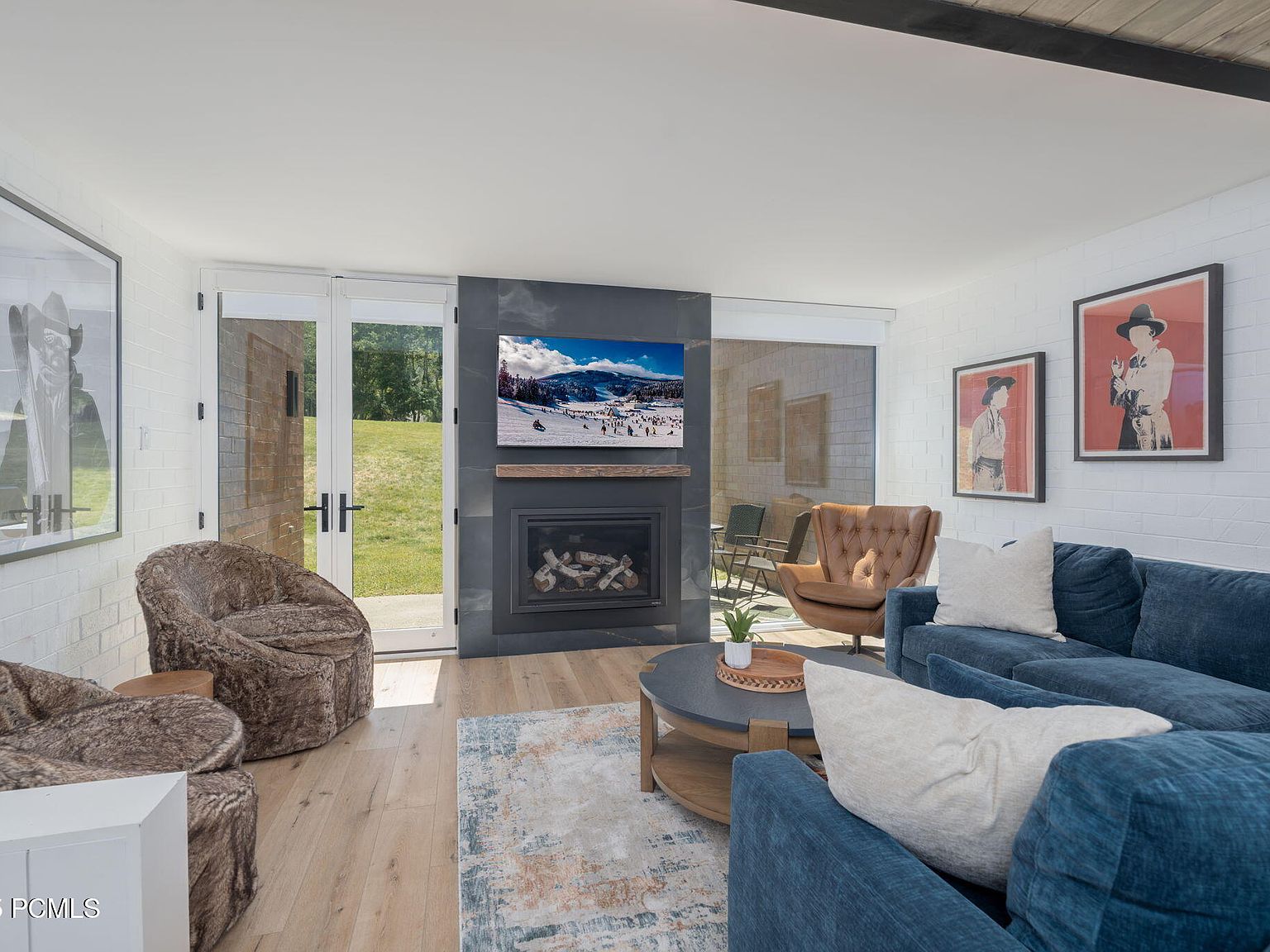 1673 Captain Molly Dr