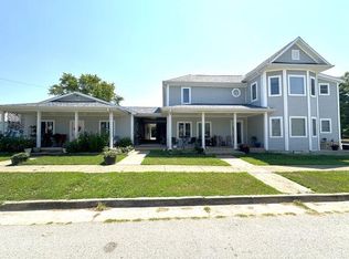 220 W Chestnut St, Houston, MO 65483