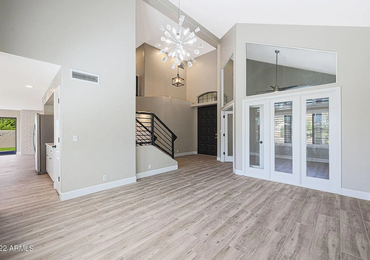 Gorgeous Luxury 4 Bedroom Remodeled Arrowhead Lakes Home with BBQ — Photo 2