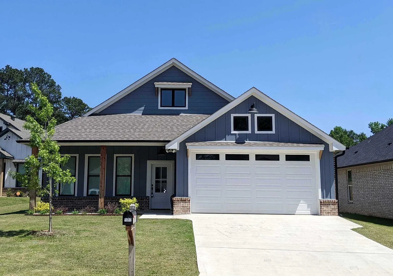 Gorgeous 4 Bedroom, 2 Bath Home in Tyler! — Photo 2