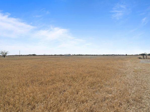 151 County Road 373, Mathis, TX 78368