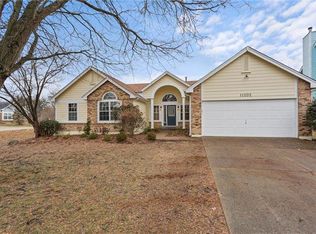 11202 Crystal Pointe Ct, Saint Louis, MO 63146