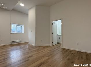 244 King St #107, Welland, ON L3B 3J8