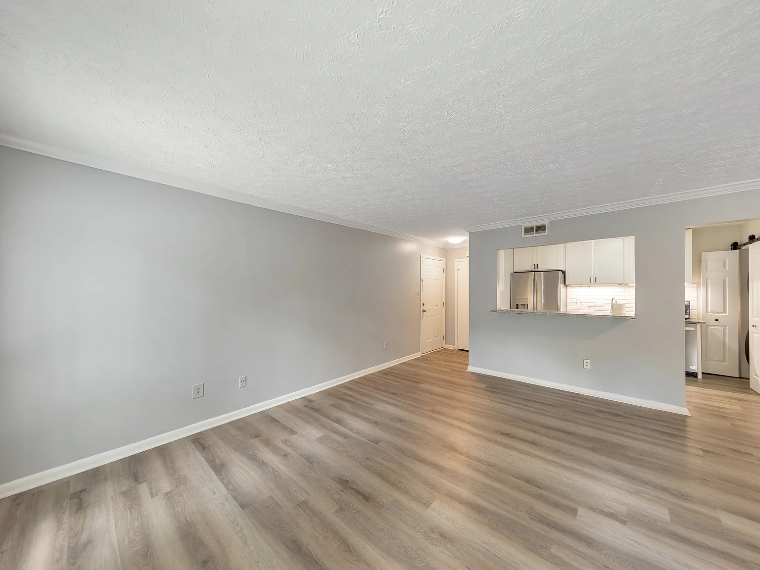 5159 Roswell Road Unit 6 - 1 — Photo 4