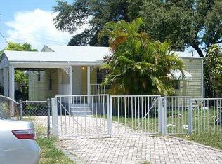 712 SW 1st St, Hallandale, FL 33009