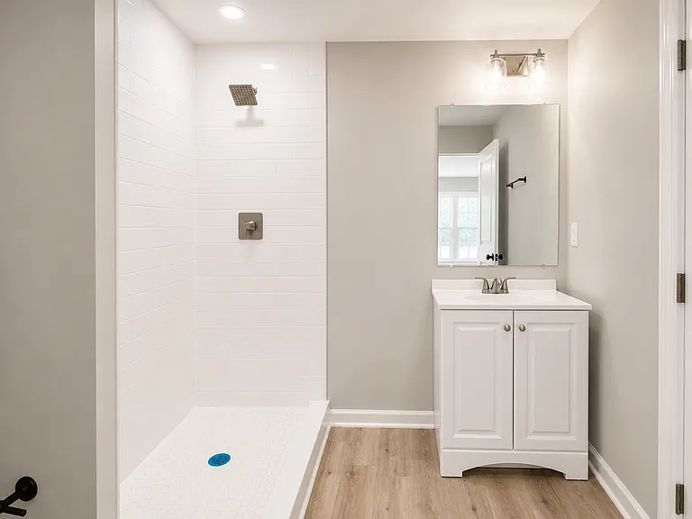 2513B Bratton St — Photo 9