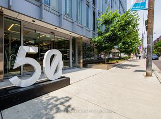 50 McCaul St #607, Toronto, ON M5T 0B6