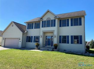 1702 Spring Forest Dr, Oregon, OH 43616