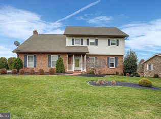 19 Obsidian Dr, Chambersburg, PA 17202