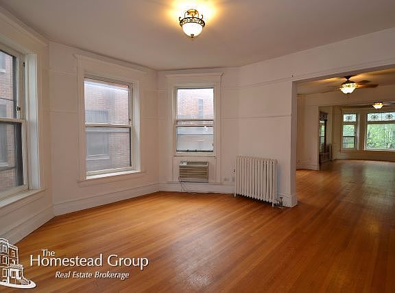 5th image of 626 W Wellington Ave #Third