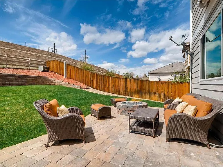 10382 Nottingham Dr — Photo 6