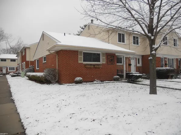 8142 Farnum Ave, Warren, MI 48093