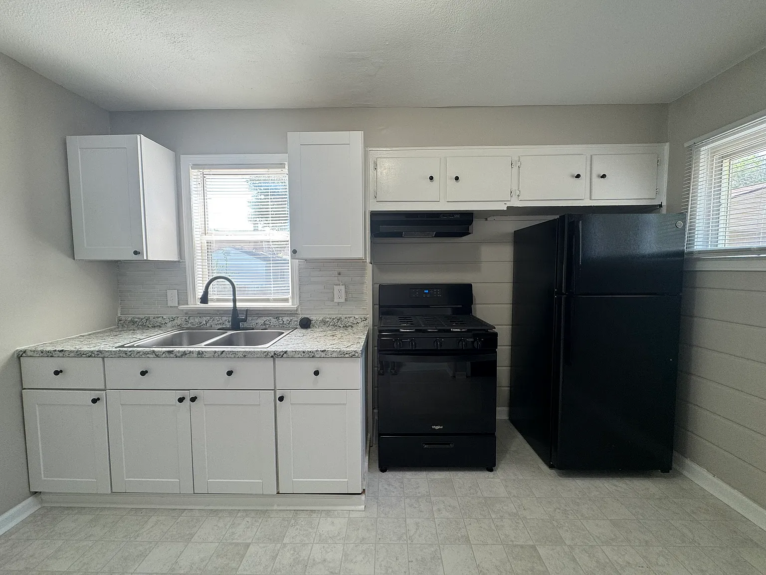 2003 Moran Avenue - 1 — Photo 4