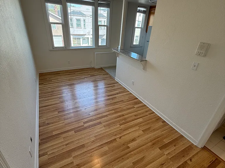 419 Cypress Ave #5 — Photo 2