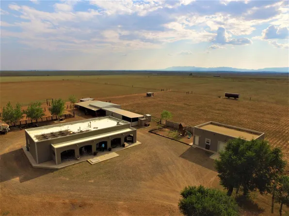 362 Howell Rd, Estancia, NM 87016