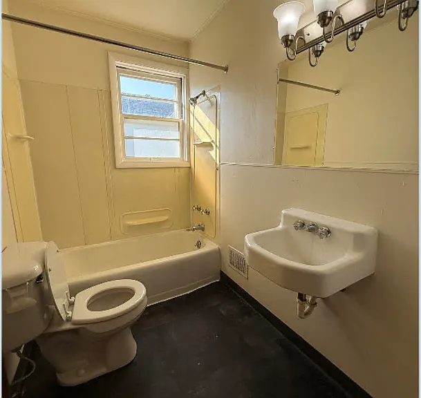 437 W Mill St #3 — Photo 12