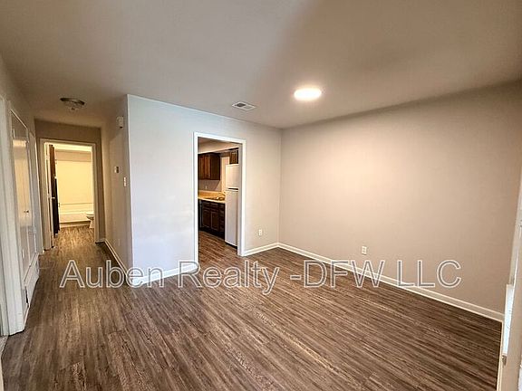 5th image of 1413 Blackwell Dr