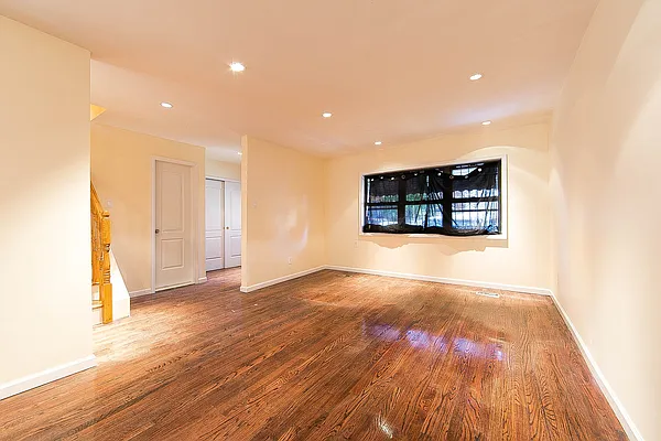 Sold by Keystone Realty USA Corp | media 30