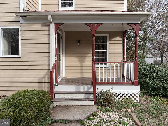 2nd image of 18 N St NE #A