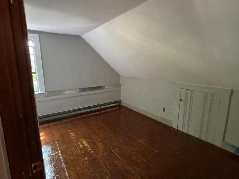 105 Main St #6 — Photo 3