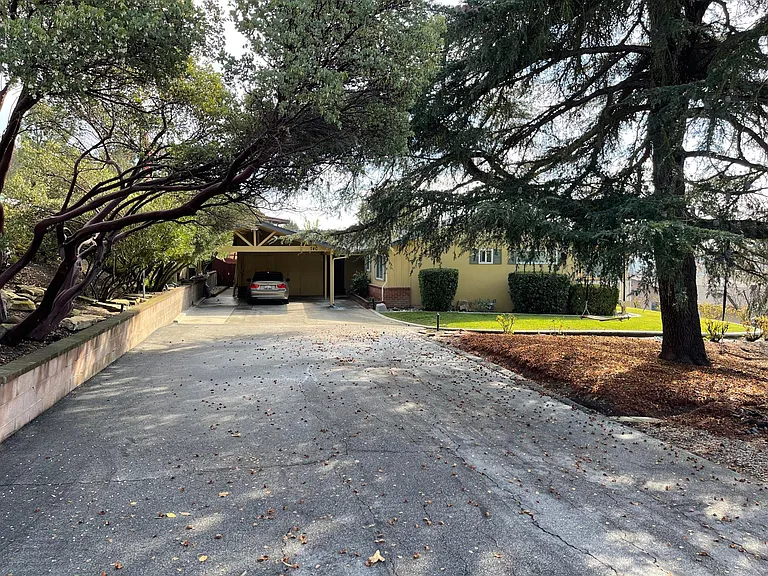 740 Tanner Dr #C — Photo 18