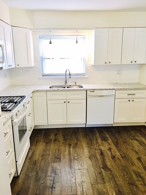 1st image of 20410 26th Ave #2