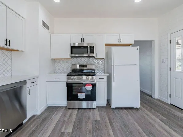 11107 W Iowa Ave, Youngtown, AZ 85363