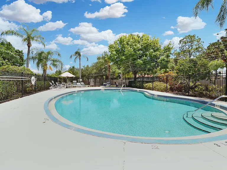 6367 Bayside Key Dr — Photo 32