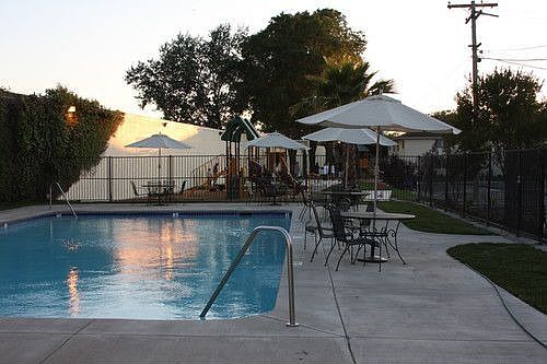 4th image of 3429 Evergreen Cir