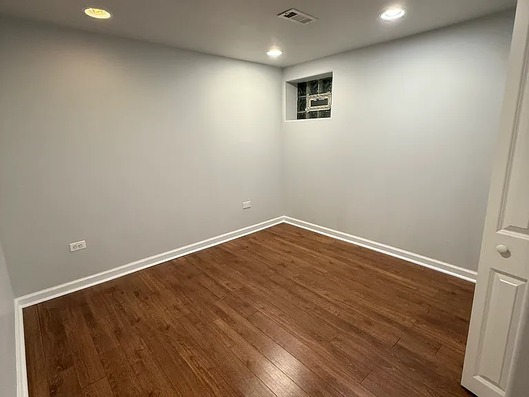 3528 N Neva Ave — Photo 12