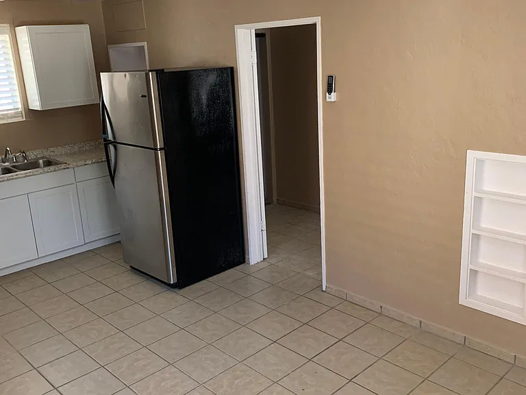 541 S 2nd Ave #A — Photo 2