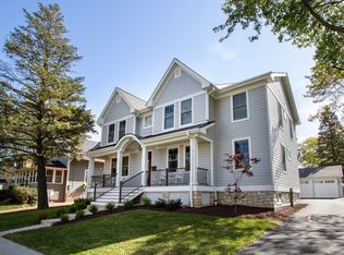 243 W Palatine Rd, Palatine, IL 60067