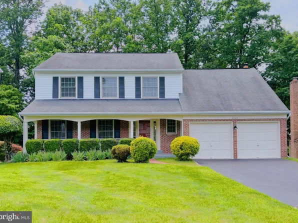 4308 Poplar Branch Dr, Chantilly, VA 20151