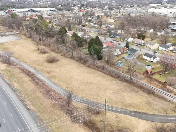 229 Wheatland St, Martinsburg, WV 25405