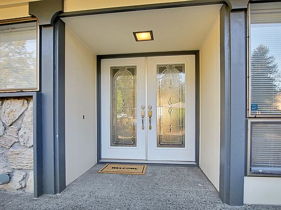 3rd image of 7203 Onyx Dr SW