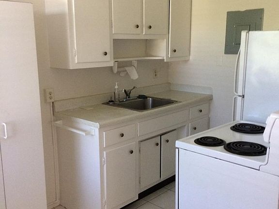 3rd image of 1740 NE 24th Ave #1