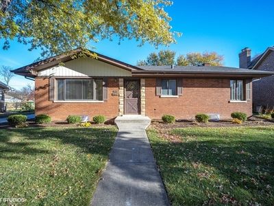 531 W Division St, Itasca, IL, 60143
